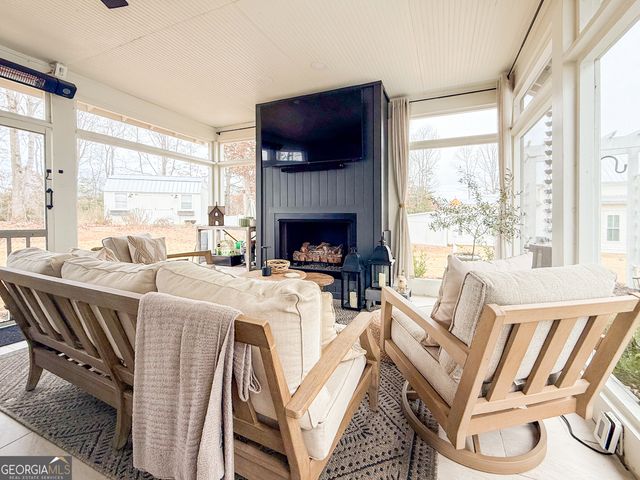 225 E Underwood Street, Cleveland, GA 30528