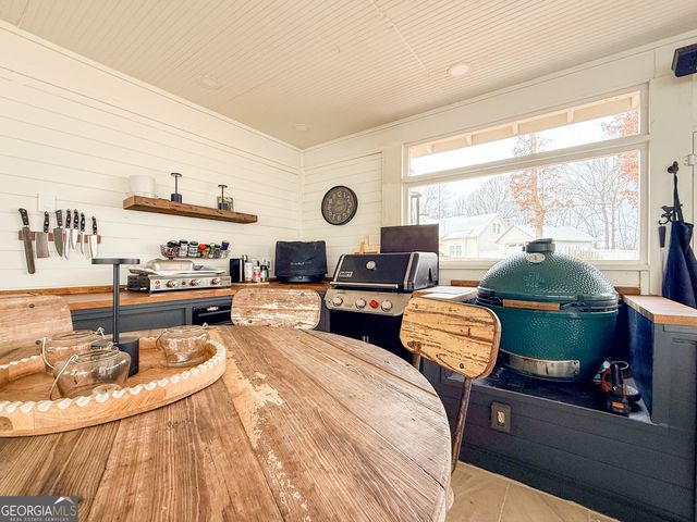 225 E Underwood Street, Cleveland, GA 30528