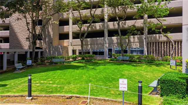 1448 Young Street 304, Honolulu, HI 96814