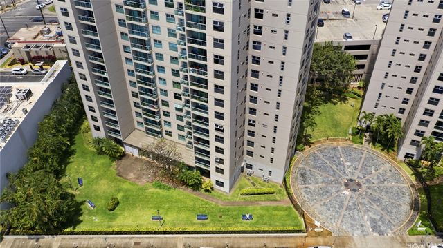 1448 Young Street 304, Honolulu, HI 96814