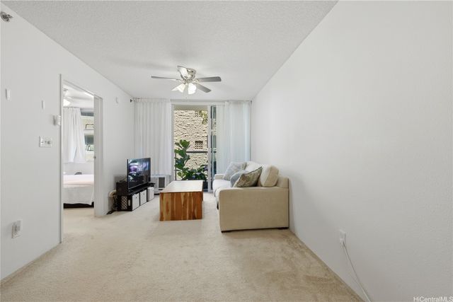 1448 Young Street 304, Honolulu, HI 96814