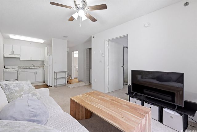 1448 Young Street 304, Honolulu, HI 96814
