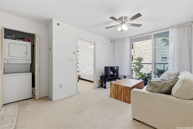 1448 Young Street 304, Honolulu, HI 96814