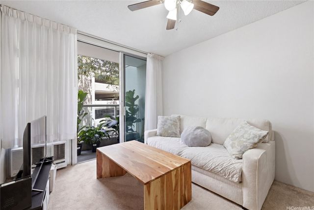 1448 Young Street 304, Honolulu, HI 96814