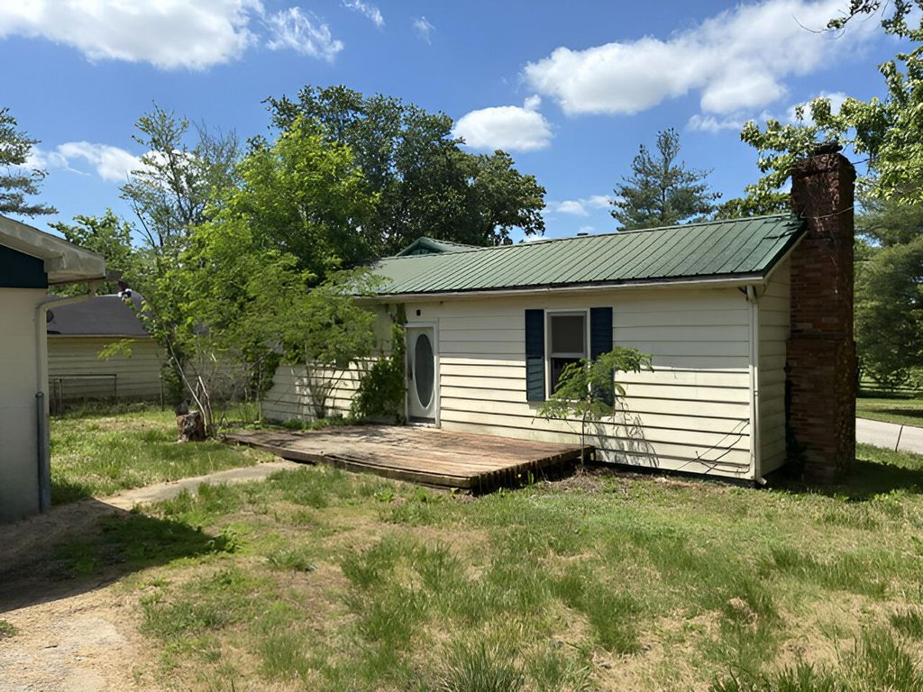 400 Flint Road, Waco, KY 40385