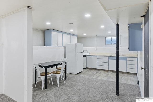 6058 Patterson Street, Omaha, NE 68117