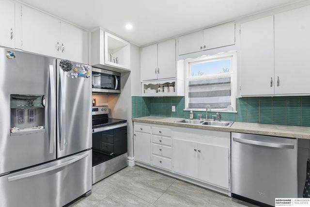 6058 Patterson Street, Omaha, NE 68117