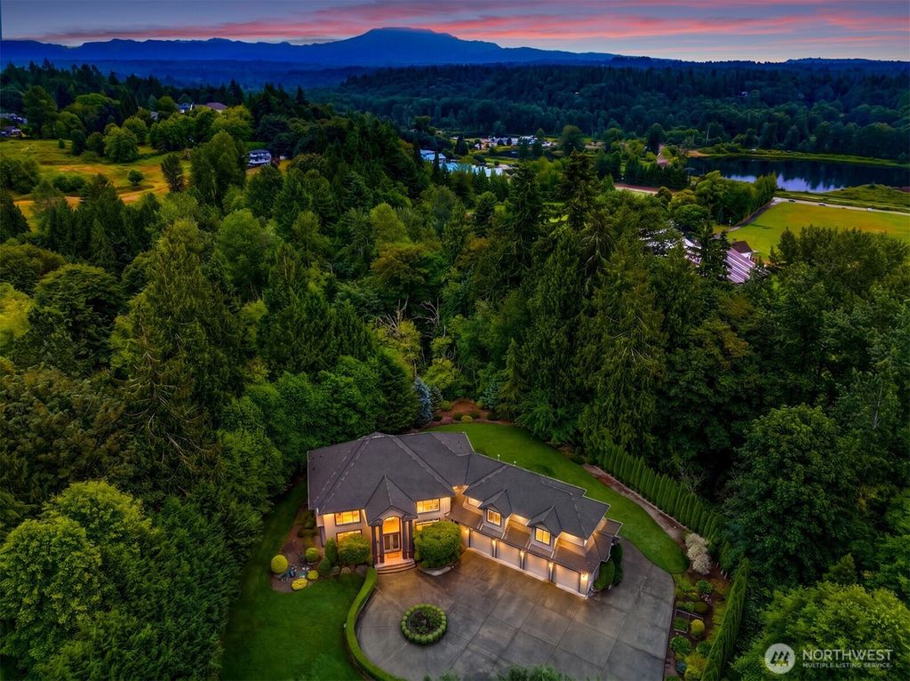 Image 1 of property listing at 3229 115th Avenue SE, Snohomish, WA 98290