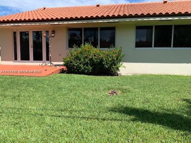 220 187th St, Sunny Isles Beach, FL 33160