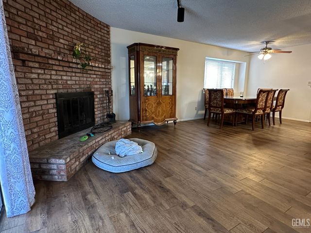 2825 Kootenay Court, Bakersfield, CA 93309