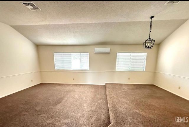 2825 Kootenay Court, Bakersfield, CA 93309