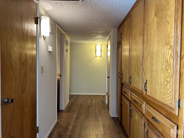 2825 Kootenay Court, Bakersfield, CA 93309