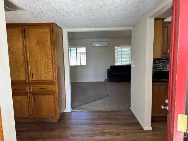 2825 Kootenay Court, Bakersfield, CA 93309