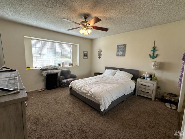 2825 Kootenay Court, Bakersfield, CA 93309