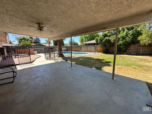 2825 Kootenay Court, Bakersfield, CA 93309