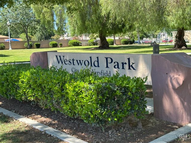 2825 Kootenay Court, Bakersfield, CA 93309