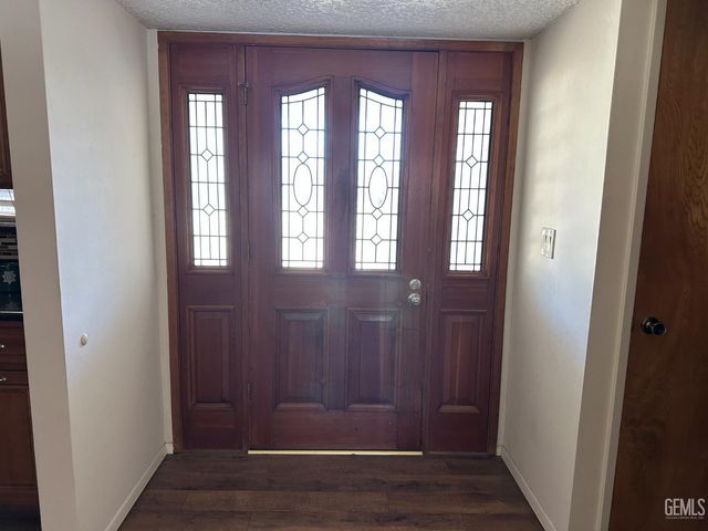 2825 Kootenay Court, Bakersfield, CA 93309