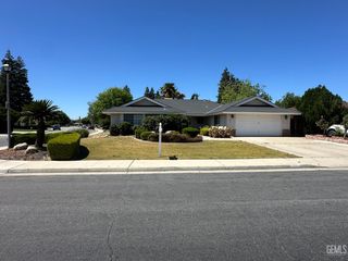 2825 Kootenay Court, Bakersfield, CA 93309