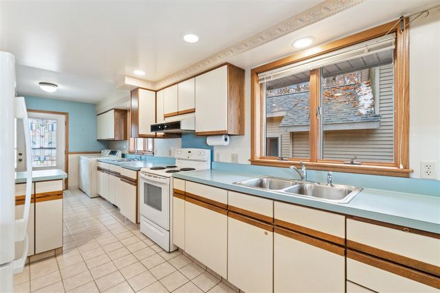 4276 Echo Cove, Manitou Beach, MI 49253