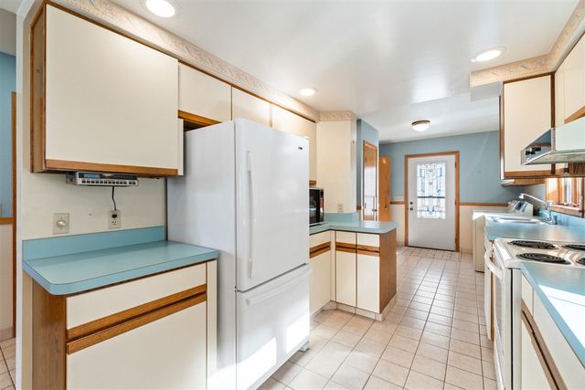 4276 Echo Cove, Manitou Beach, MI 49253