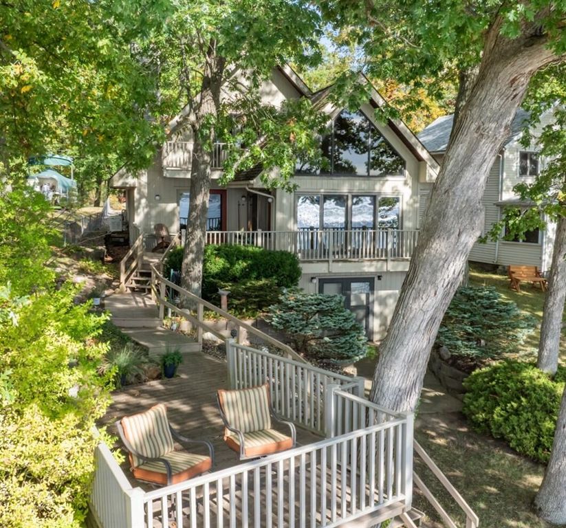 4276 Echo Cove, Manitou Beach, MI 49253