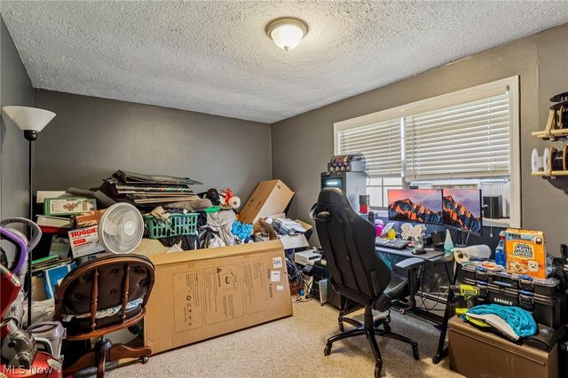 1886 James B Drive, Mcdonald, OH 44437