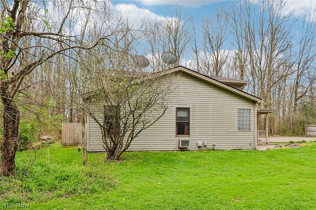 1886 James B Drive, Mcdonald, OH 44437