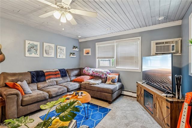 1886 James B Drive, Mcdonald, OH 44437