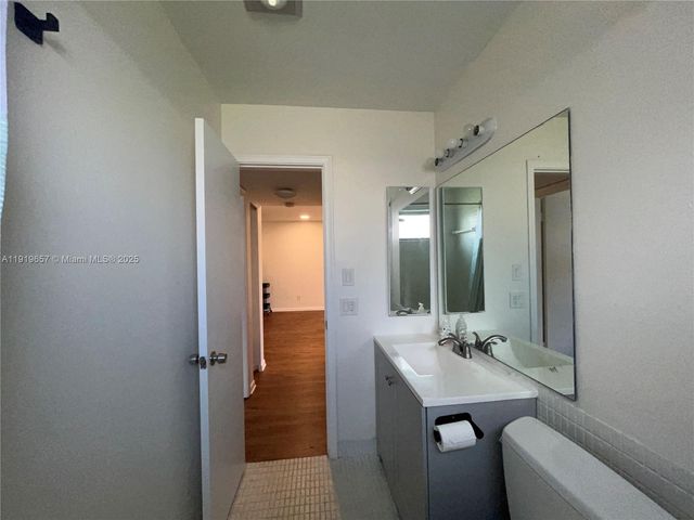 2471 SW 82nd Ave 209, Davie, FL 33324