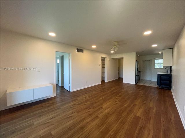 2471 SW 82nd Ave 209, Davie, FL 33324