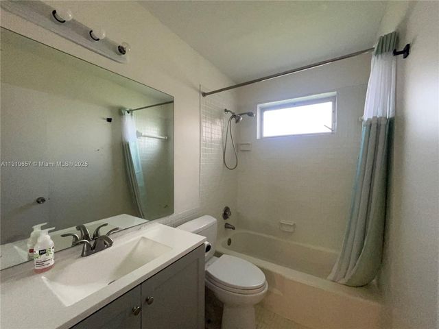 2471 SW 82nd Ave 209, Davie, FL 33324