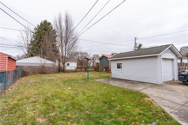 449 Palm Avenue, Akron, OH 44301