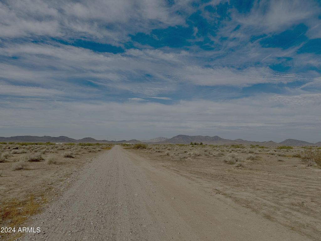 Image 2 of property listing at 0 S Wintersburg Road 5, Tonopah, AZ 85354