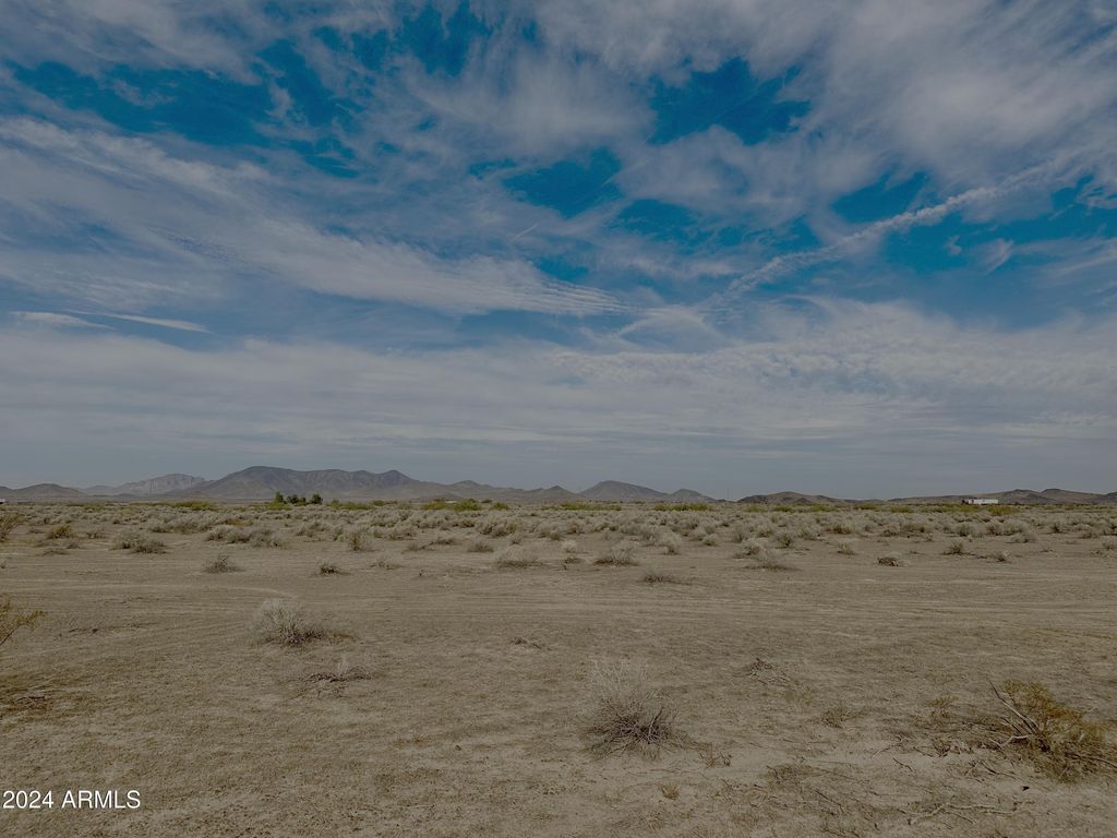 Image 6 of property listing at 0 S Wintersburg Road 5, Tonopah, AZ 85354