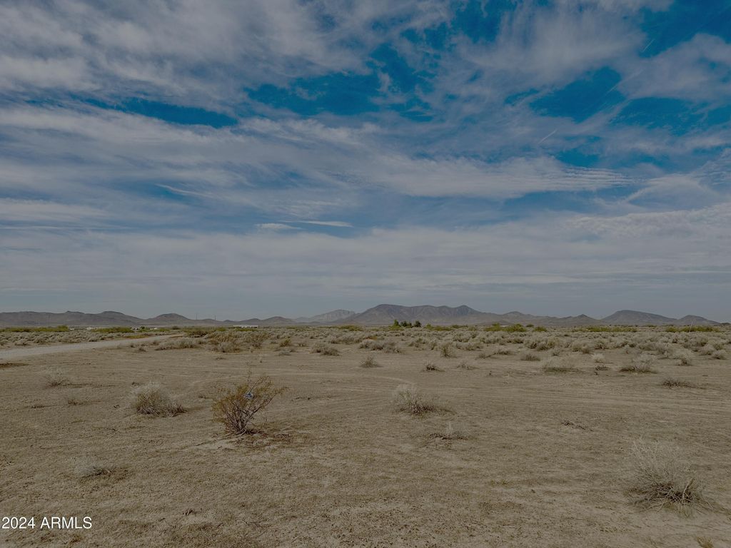 Image 7 of property listing at 0 S Wintersburg Road 5, Tonopah, AZ 85354