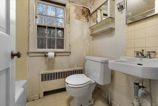 19 Armory Street, Hamden, CT 06517