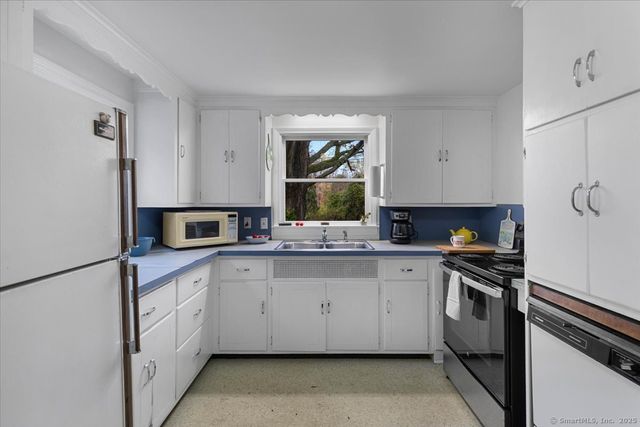 19 Armory Street, Hamden, CT 06517