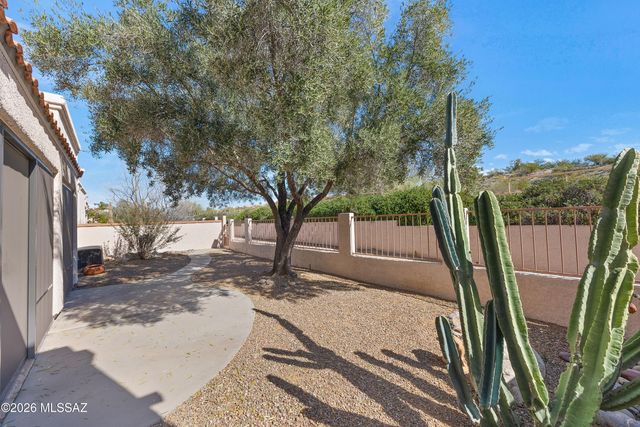 10604 N Laughing Coyote Way, Oro Valley, AZ 85737