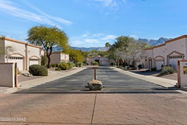 10604 N Laughing Coyote Way, Oro Valley, AZ 85737