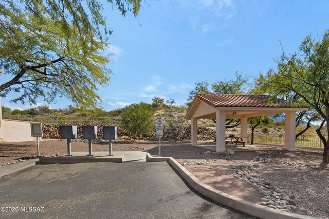 10604 N Laughing Coyote Way, Oro Valley, AZ 85737