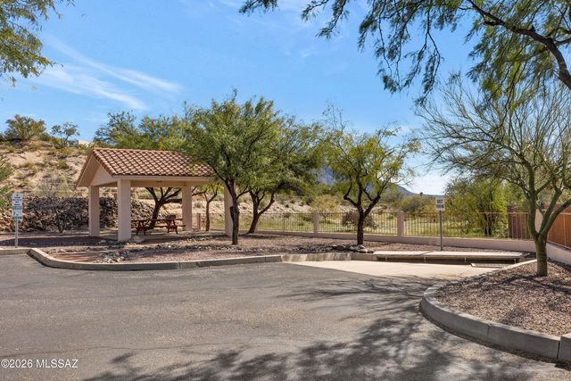 10604 N Laughing Coyote Way, Oro Valley, AZ 85737
