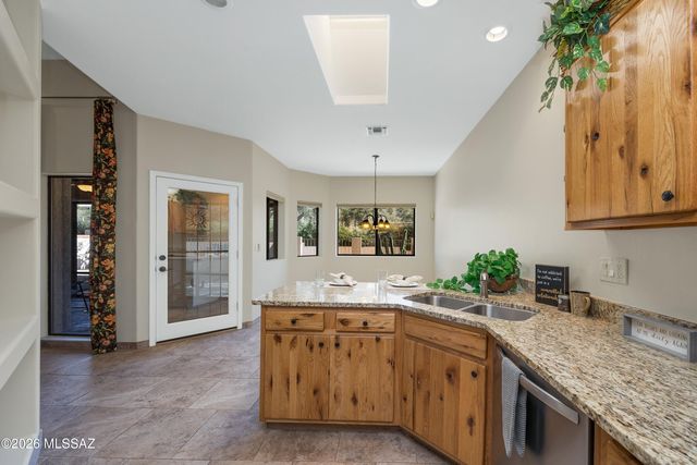 10604 N Laughing Coyote Way, Oro Valley, AZ 85737