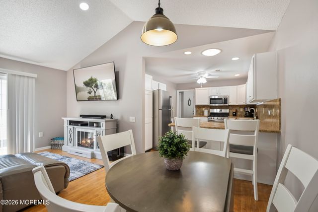 212 N Pondview Boulevard 212, Monroe, NJ 08831
