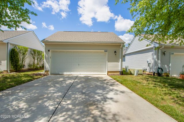212 N Pondview Boulevard 212, Monroe, NJ 08831