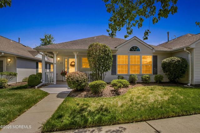 212 N Pondview Boulevard 212, Monroe, NJ 08831