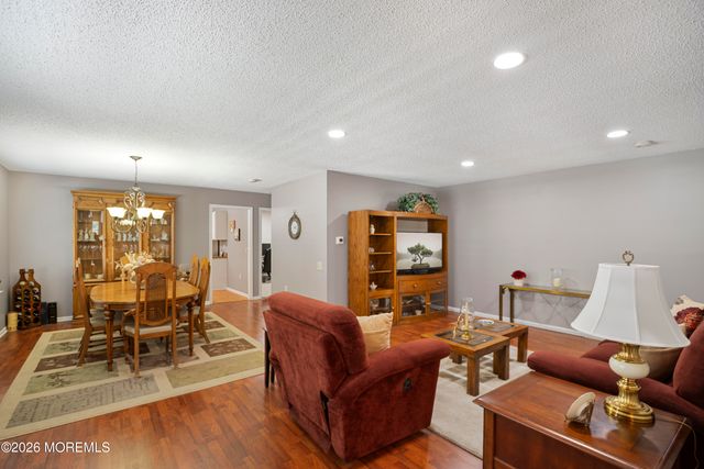 212 N Pondview Boulevard 212, Monroe, NJ 08831
