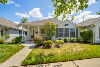 212 N Pondview Boulevard 212, Monroe, NJ 08831