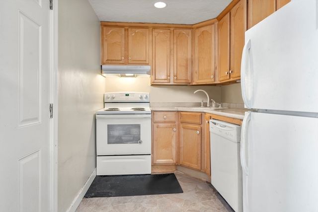 10 Holman Street C, Attleboro, MA 02703