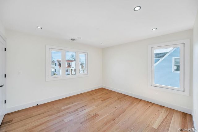 28 S Elm Street, Hicksville, NY 11801