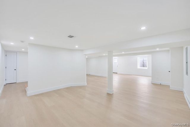 28 S Elm Street, Hicksville, NY 11801